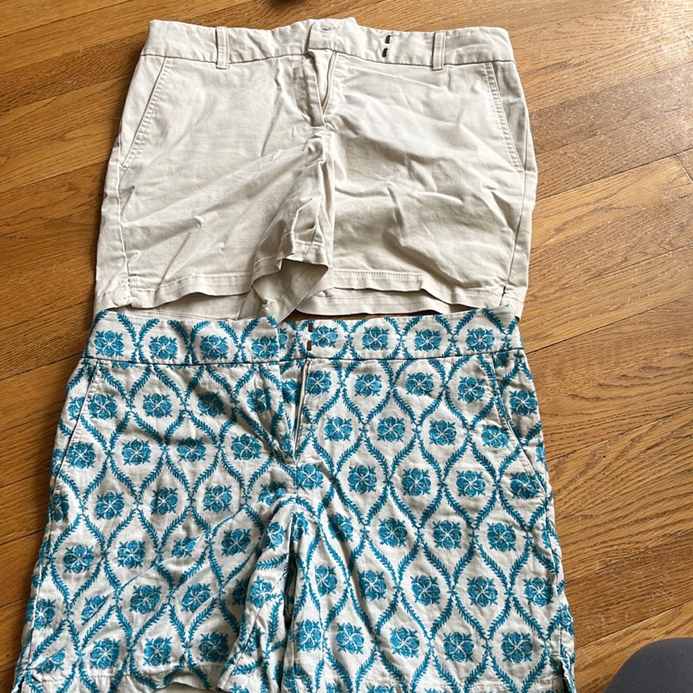Loft Riviera Shorts EUC Size 8